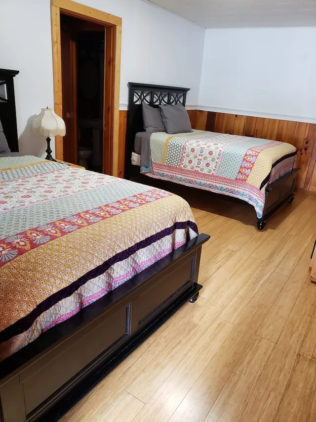 غرفة عائلية بسريرين مزدوجين بغرفتي نوم، Marshall's Creek Rest Motel 1/7