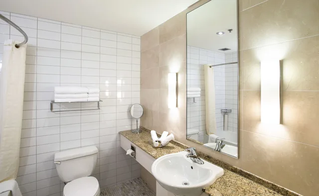 لوفت بسرير كوين مع أريكة، Le Square Phillips Hotel And Suites 1/1