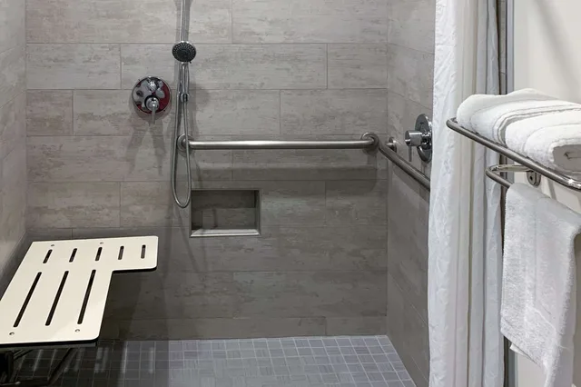 غرفة قياسية بسرير كينج، Quality Inn Near Chico State 3/3