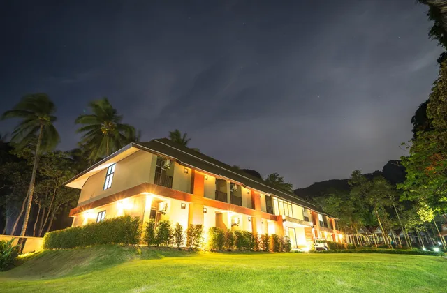 غرفة تُحدَّد حسب التوفر، Tonsai Bay Resort 1/1
