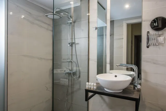 جناح بسرير كوين بغرفتين مع أريكة، Malena Hotel and Suites - Adults Only by Omilos Hotels 8/10