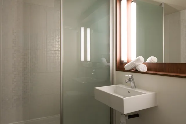 غرفة قياسية بسرير مزدوج، P'TIT DEJ-HOTEL FOIX 2/2
