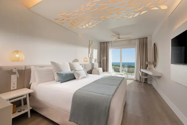 غرفة ديلوكس بإطلالة على البحر مفردة بسرير كوين، Amare Beach Hotel Sancti Petri 4/10