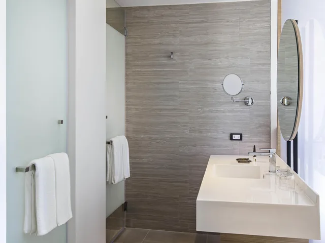غرفة ديلوكس بسرير كينج بشرفة، Novotel Chiangmai Nimman Journeyhub 5/6