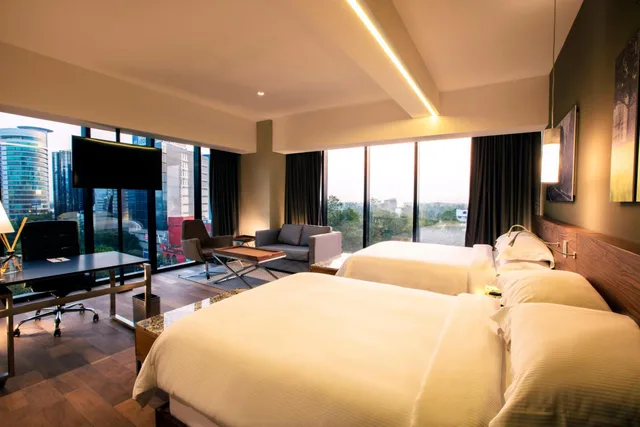Junior Suite, Krystal Grand Suites Insurgentes 2/8