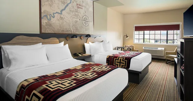 غرفة قياسية بسريرين كوين، Arabella Hotel Sedona 1/2