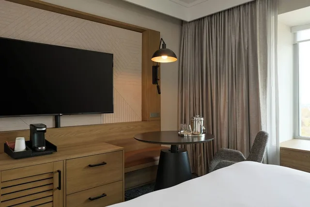 غرفة كلوب بسريرين كوين، Sheraton Grand Sacramento 6/9