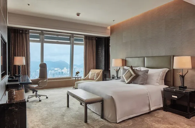 Victoria, Deluxe, King Bed, Harbour View، The Ritz Carlton Hong Kong 1/7
