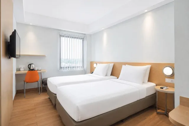 غرفة ديلوكس بسريرين منفصلين، Indie Styles Hotel Malioboro 1/2