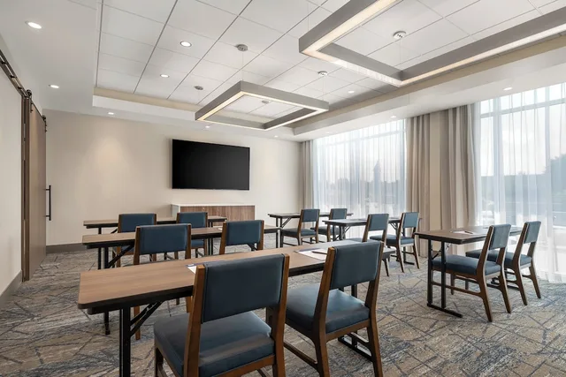 Holiday Inn Express & Suites Overland Park South, Belton, Raymore 38/50