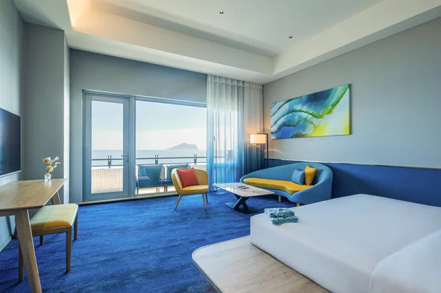Deluxe, Ocean Front، The Archipelago 1/1