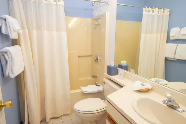 2 Bedrooms, Condo, Twin Beds, Queen Bed, Mountain Side, Sofa، Winterplace at Okemo Mountain 7/7