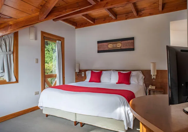 Premium, Double Bed, Lake View, Puerto Sur 1/7