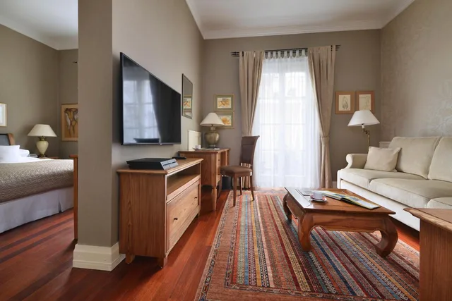 Garden Suite, Terrace، Marrol S Hotel 3/4