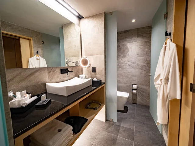 Superior, Deluxe, King Bed, Galeria Plaza San Jeronimo 4/5