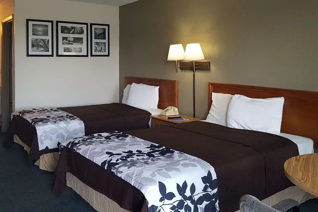 غرفة بسريرين مزدوجين، Baymont by Wyndham Sumter Northwest 1/1