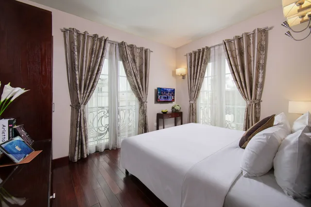 Family, Triple, 1 Double and 1 Single Bed, Sunline Hotel 5/10