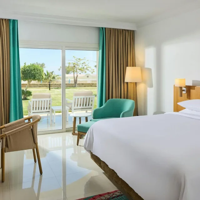 جناح بريميوم بسرير كينج، Renaissance Sharm El Sheikh Golden View Beach Resort 4/10