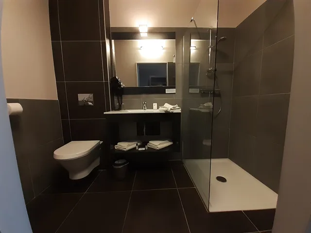 Comfort, Double Bed, Garden View, Hotel The Originals Niort La Grange 3/3