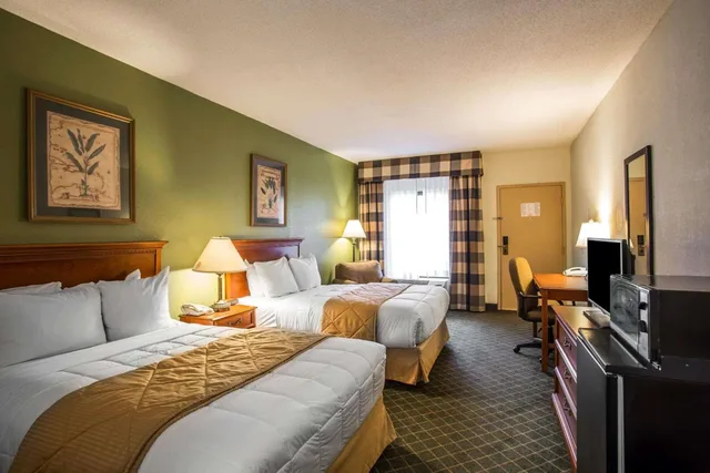 Room, 2 Double Beds, Smoking, Clarion Inn & Suites Aiken South 1/3