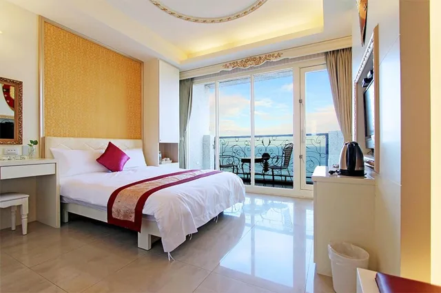 غرفة بسرير مزدوج بإطلالة على البحر، Sunrise Hotel 1/1