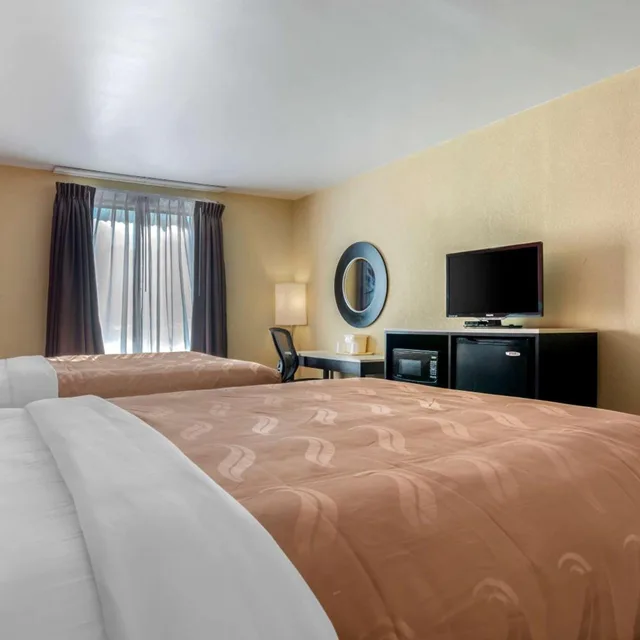 غرفة قياسية بسرير كوين في طابق مرتفع، Quality Inn Phenix City Columbus 5/8
