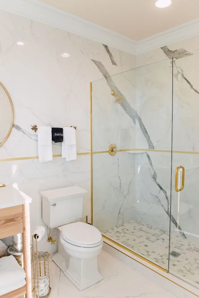 جناح سوبيريور بسرير كينج بحمام خاص مع أريكة، The Gibson Inn 3/3