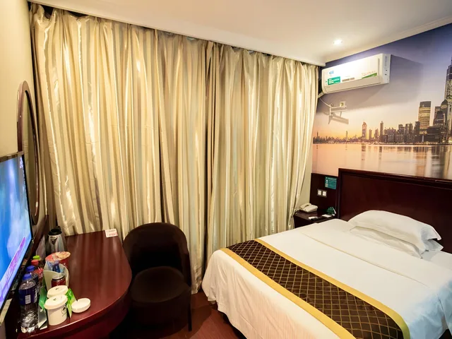 Room, Queen Bed, Electronic Cigarette Only، GreenTree Inn Hefei Wuhu Road Wanda Plaza Express Hotel 1/1