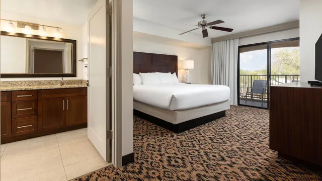 3 Bedrooms, Signature, Holiday Inn Club Vacations Scottsdale Resort 3/4
