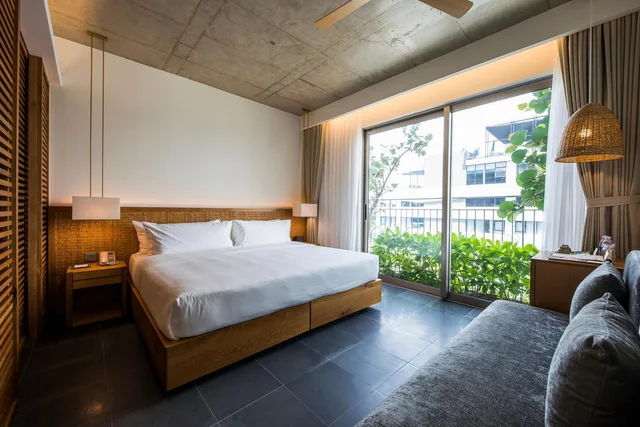 غرفة سوبيريور بسرير مزدوج بشرفة، Chicland Da Nang Beach Hotel 1/1