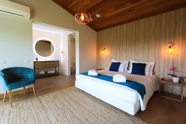غرفة بسريرين كينج مع أريكة، Agua Hotels Mondim De Basto 4/8