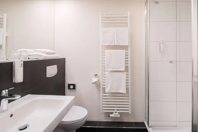غرفة قياسية بسرير كوين، Best Western Hotel Hamburg International 8/9