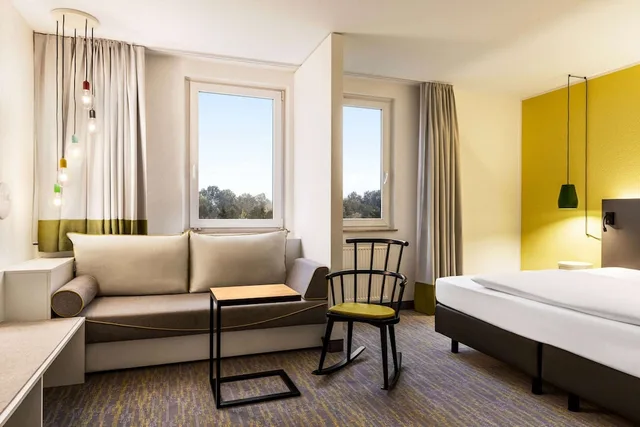 Lounge, Twin Beds، Vienna House Easy by Wyndham Amberg 3/5