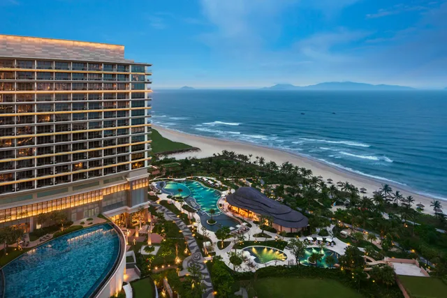 غرفة سوبيريور بسرير كينج بإطلالة جزئية على البحر، New World Hoiana Beach Resort 1/1