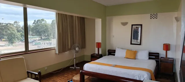 غرفة عائلية، The Kenya Comfort Hotel Suites 3/6