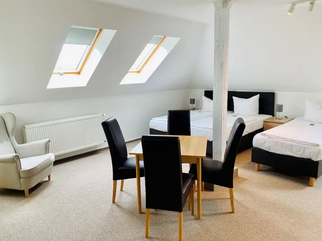 غرفة عائلية بسرير كوين وسرير فردي، Hotel Am Schlosspark 4/7