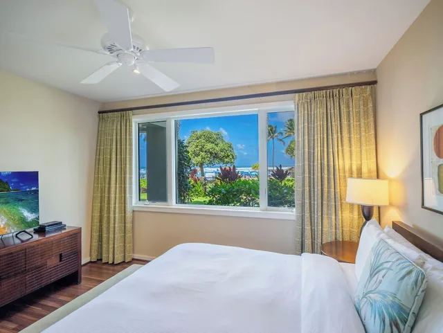 فيلا ديلوكس بسرير كينج وسريرين كوين بإطلالة على البحر بـ4 غرف نوم مع أريكة، Ocean Villas At Turtle Bay 1/10