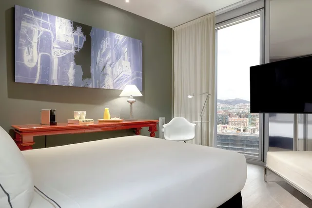 The Level, Family Suite, Twin Beds, City View, Sofa، MELIA BARCELONA SKY 4/10