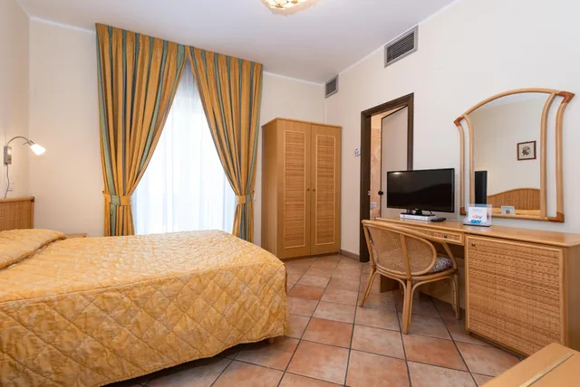 غرفة قياسية بسرير مزدوج أو سريرين منفصلين، Hotel Ristorante Il Ceppo 1/8