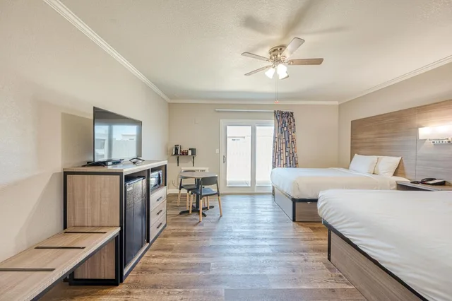 غرفة بسريرين كوين، Harbor House Inn 3/9