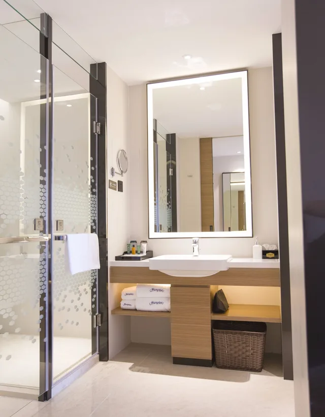 غرفة ديلوكس بسرير كوين، Hampton By Hilton Guilin Lingui 3/3