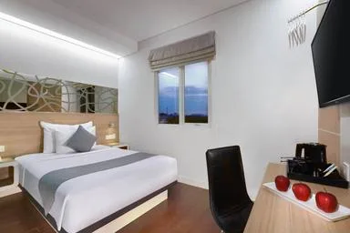 غرفة قياسية بسرير مزدوج، Hotel Neo Gubeng 1/1