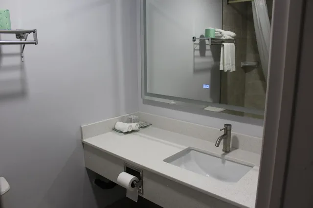 Standard, 2 Double Beds, Bancroft Inn and Suites 7/8