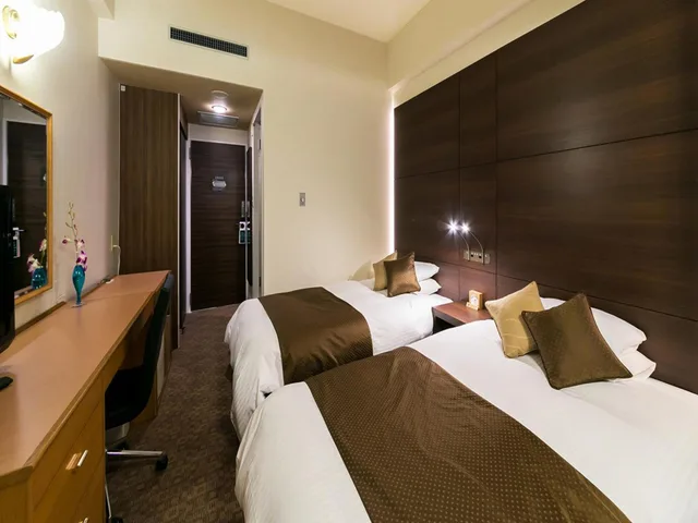 Superior, Twin Beds, East Wing، Hotel Miyahira 1/10