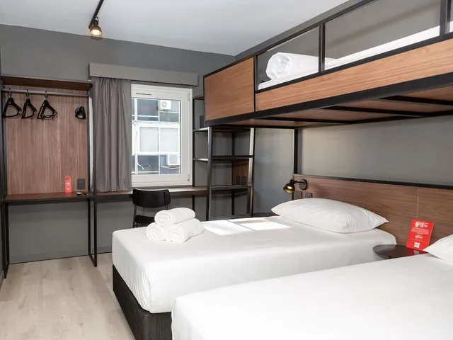 غرفة قياسية بثلاثة أسرّة، Ibis Buenos Aires Congreso 1/6