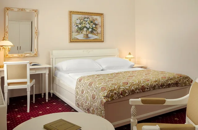 غرفة قياسية بسرير مزدوج أو سريرين منفصلين، Alqush Downtown Hotel 5/7