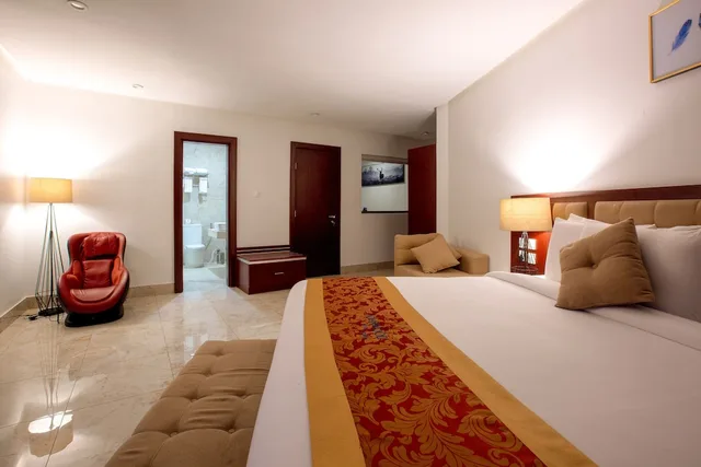 جناح تنفيذي بسرير كوين، Johnwood Hotel by Bolton 1/3