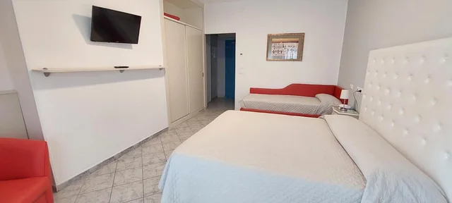 غرفة كلاسيكية ثلاثية، Hotel Vina Del Mar Pineta 3/10