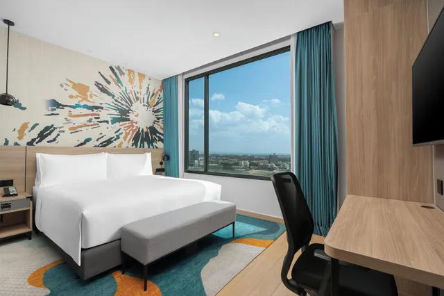 Suite, Multiple Beds، Holiday Inn Suites Siracha Laemchabang 1/2