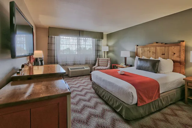 Room, Queen Bed, Best Western Plus Rio Grande Inn 1/2